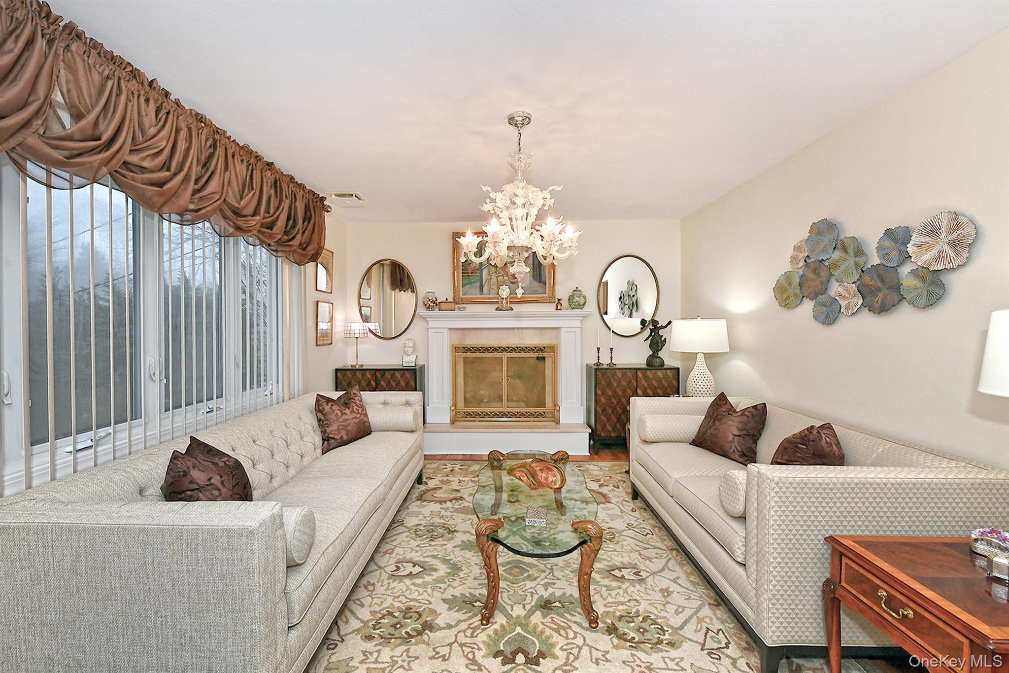 #4 photo, 257 Melville Road, South Huntington , NY 11746