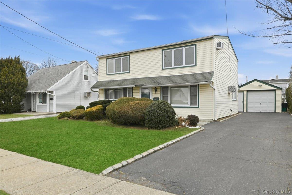 #4 photo, 816 Merillon Avenue, Westbury , NY 11590