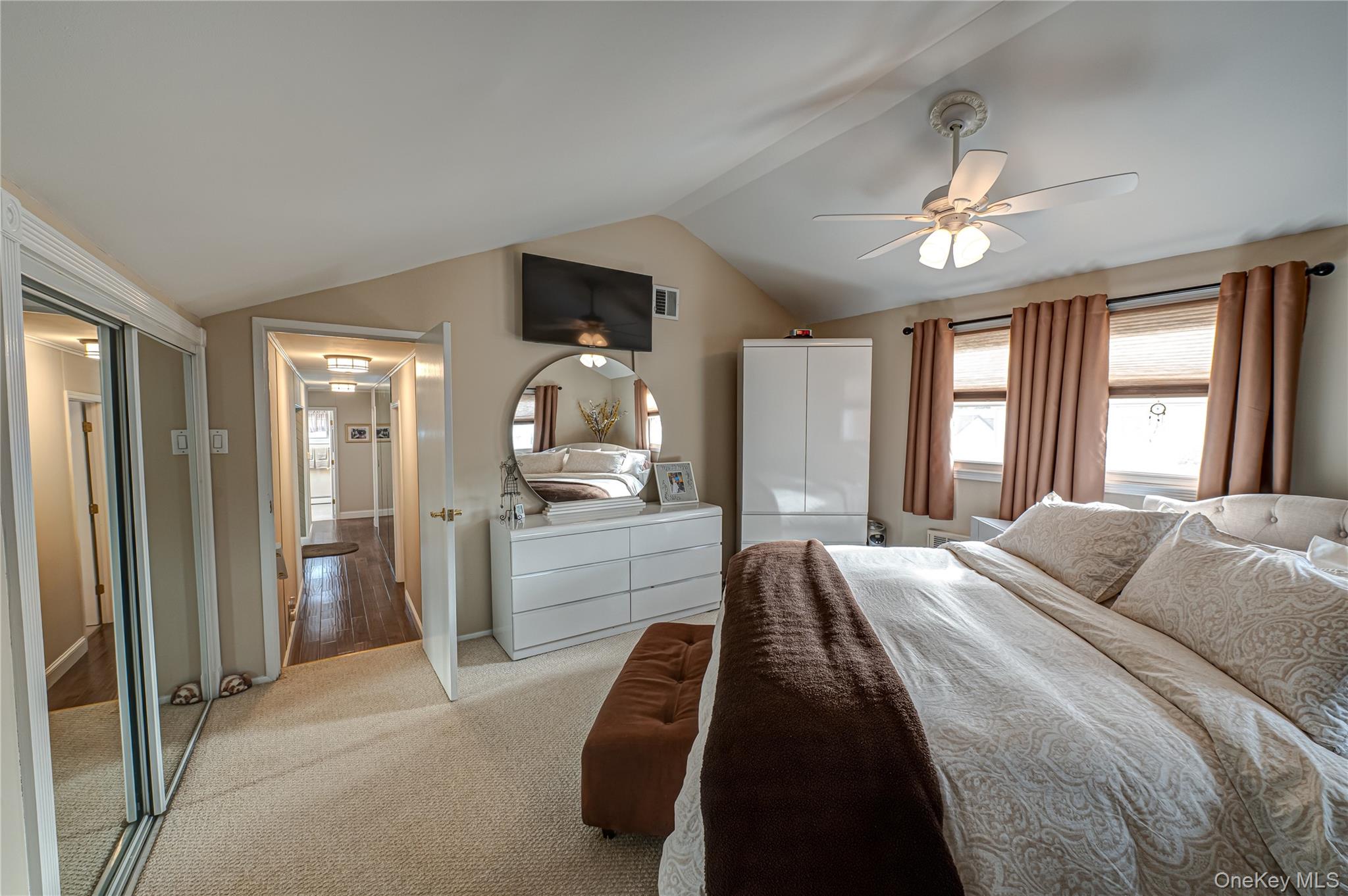 #11 photo, 12 Ida Lane, North Babylon , NY 11703