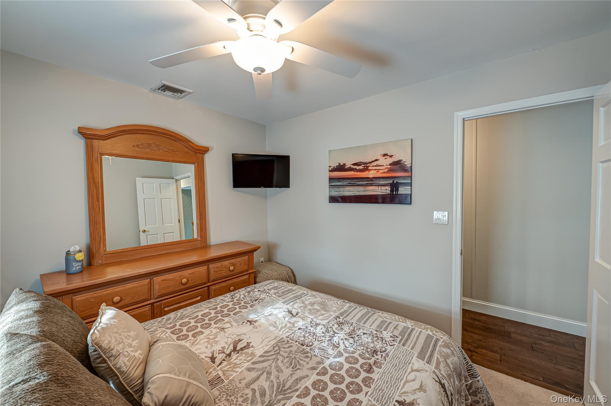 #14 photo, 12 Ida Lane, North Babylon , NY 11703