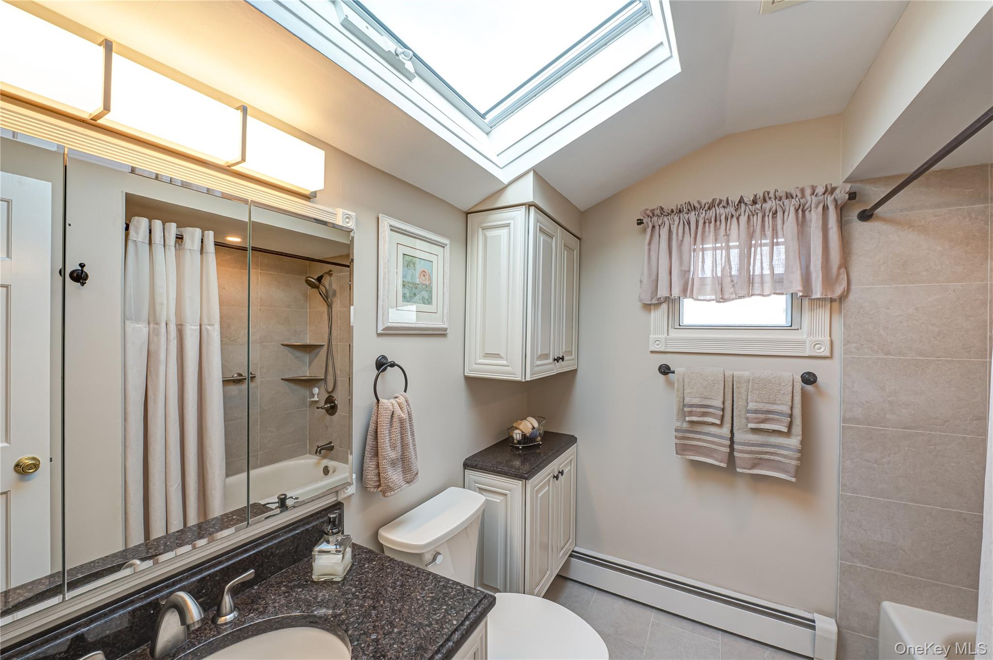 #16 photo, 12 Ida Lane, North Babylon , NY 11703