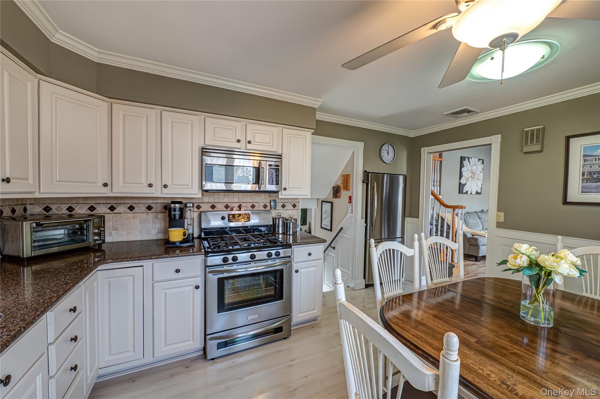 #5 photo, 12 Ida Lane, North Babylon , NY 11703