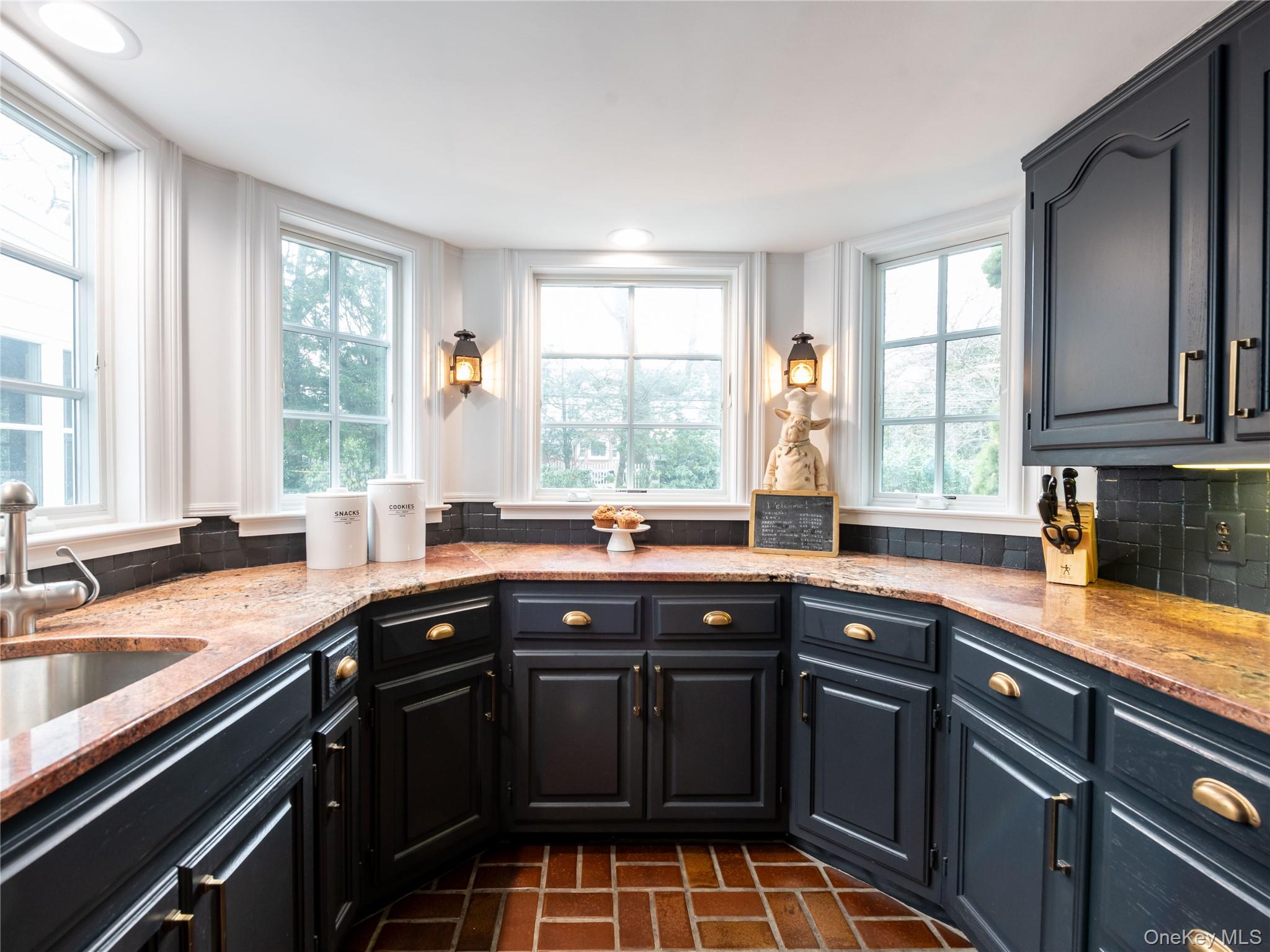 #10 photo, 126 Northwoods Road, Manhasset , NY 11030