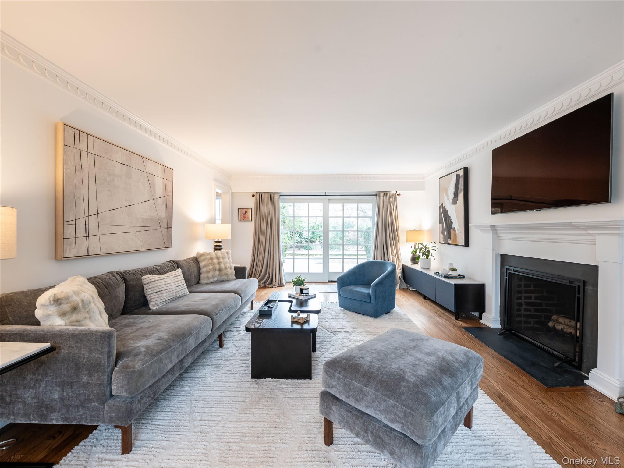 #3 photo, 126 Northwoods Road, Manhasset , NY 11030