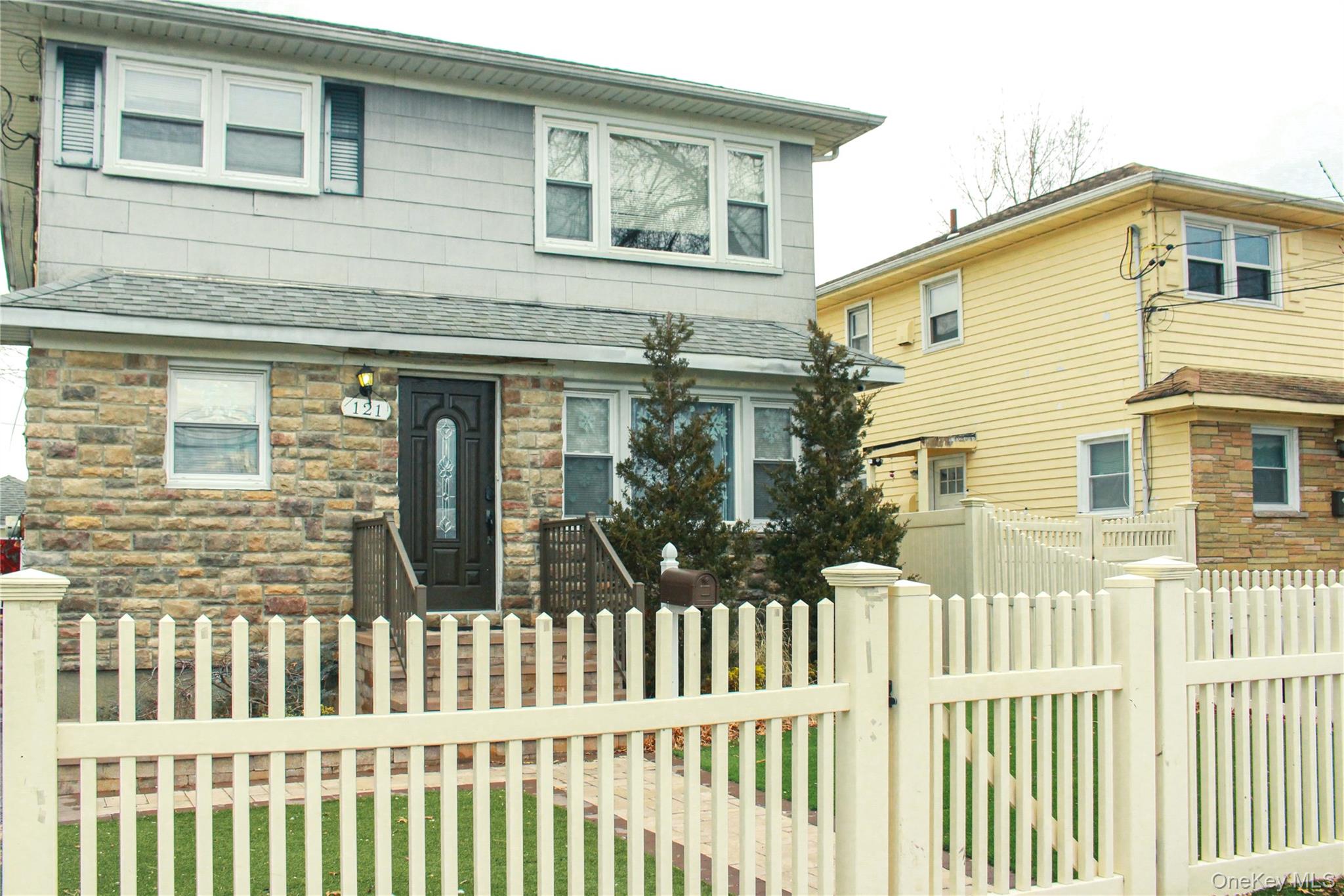 #2 photo, 121 Nassau Boulevard, West Hempstead , NY 11552