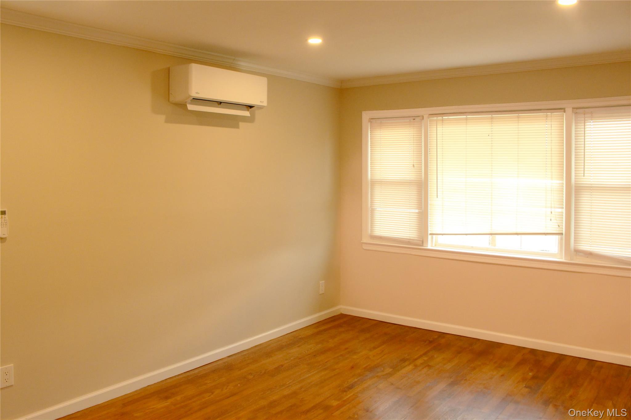 #4 photo, 121 Nassau Boulevard, West Hempstead , NY 11552