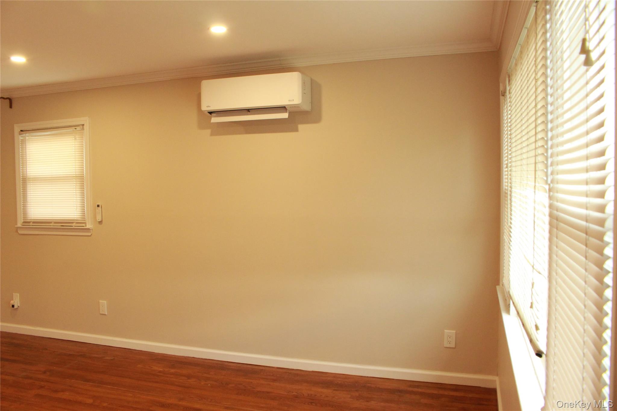 #6 photo, 121 Nassau Boulevard, West Hempstead , NY 11552