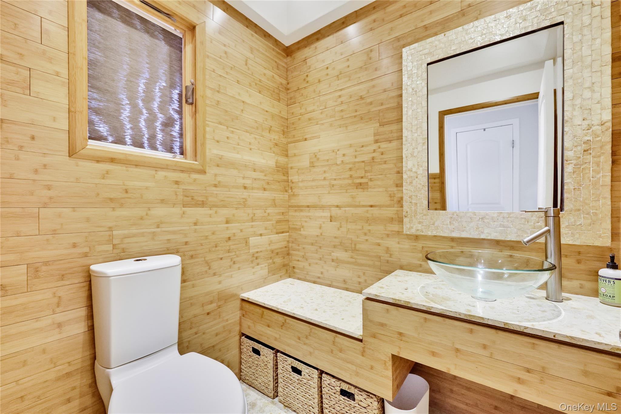 #13 photo, 41 Erick Avenue, Нассау ‖ Hewlett , NY 11557