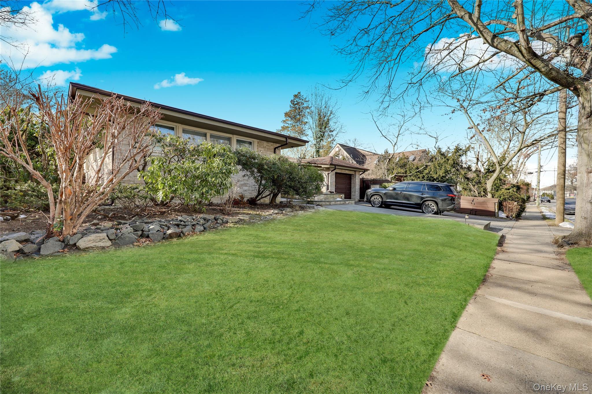 #4 photo, 41 Erick Avenue, Нассау ‖ Hewlett , NY 11557