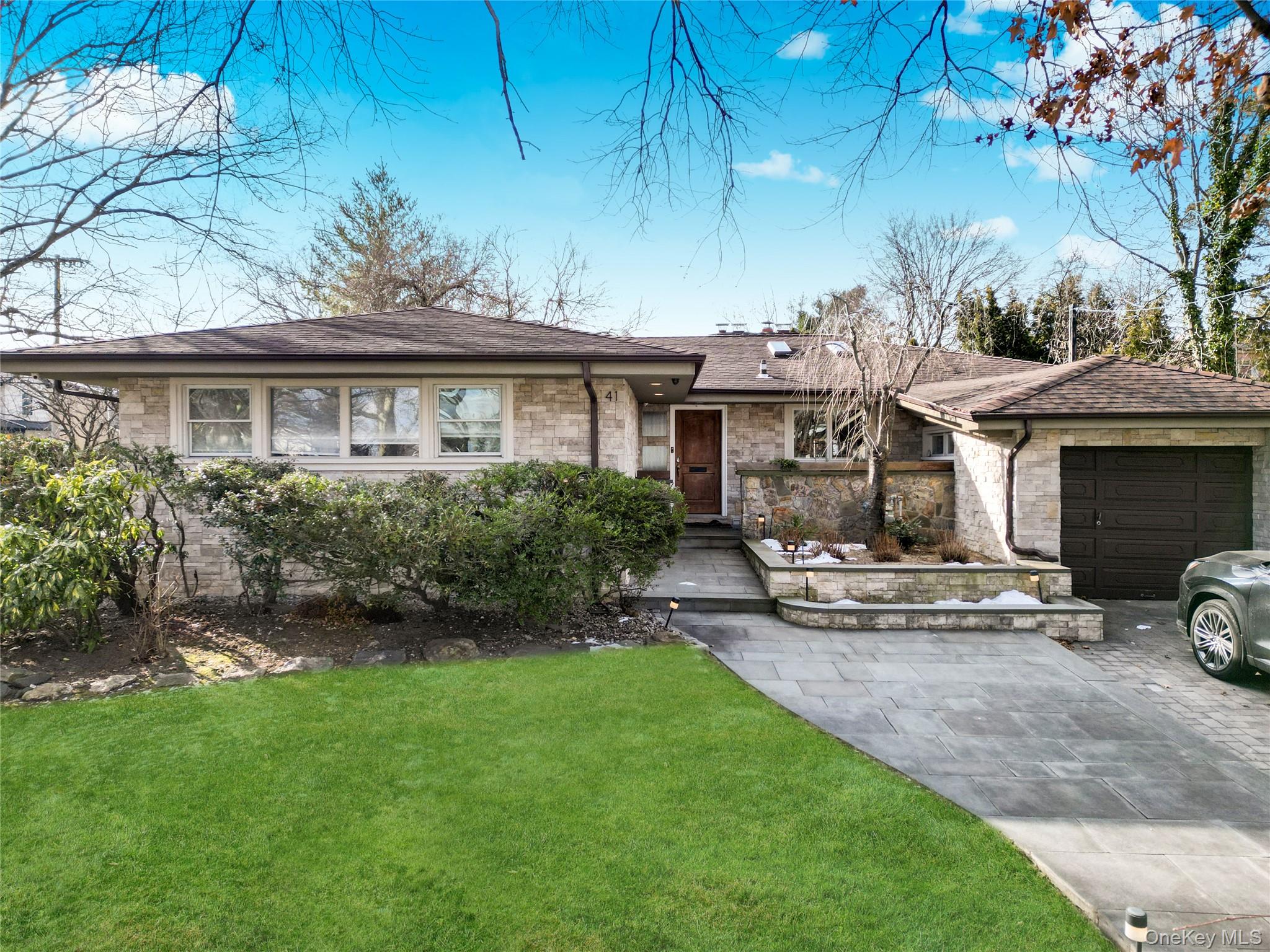 #5 photo, 41 Erick Avenue, Нассау ‖ Hewlett , NY 11557