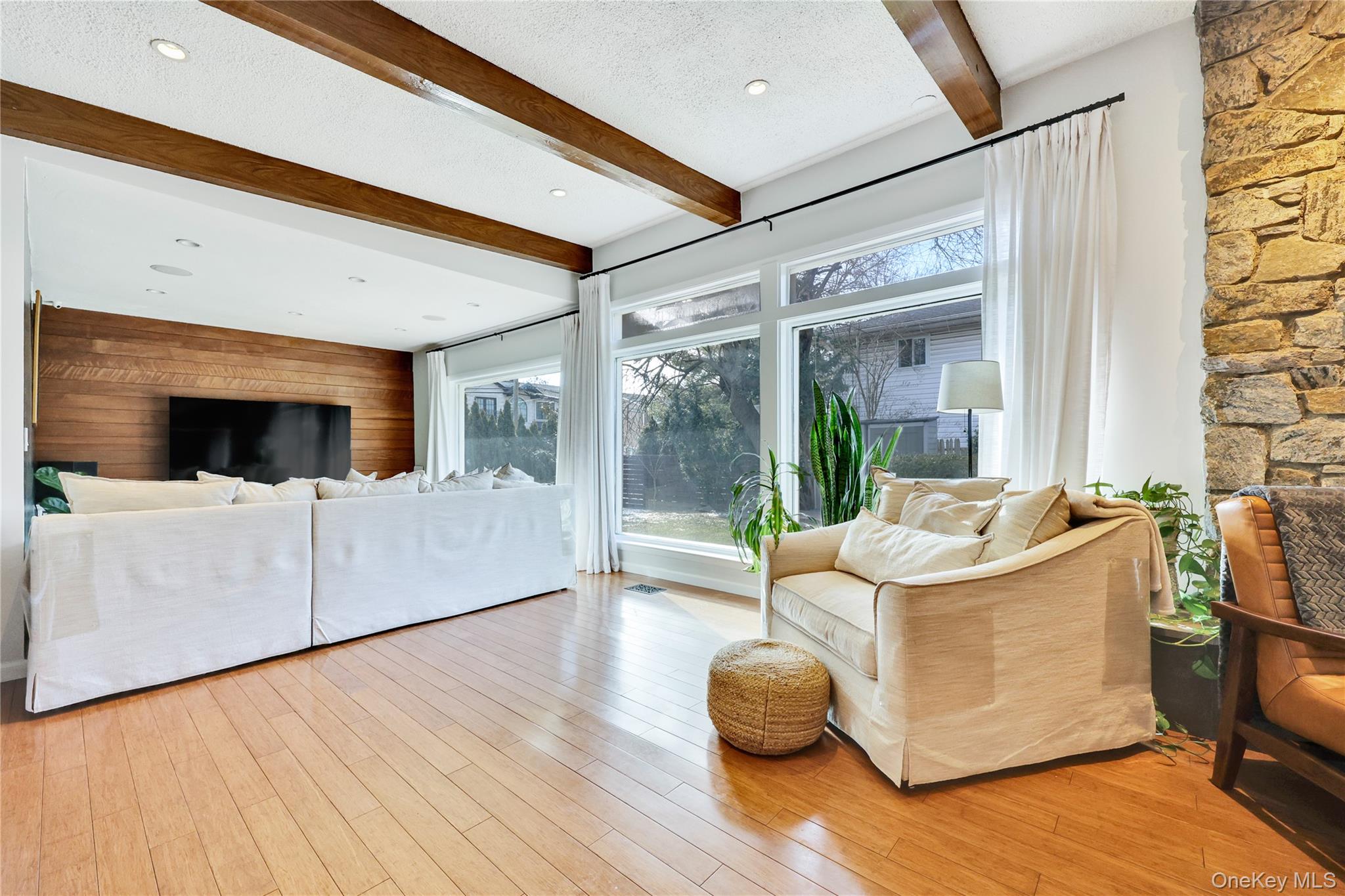 #7 photo, 41 Erick Avenue, Нассау ‖ Hewlett , NY 11557