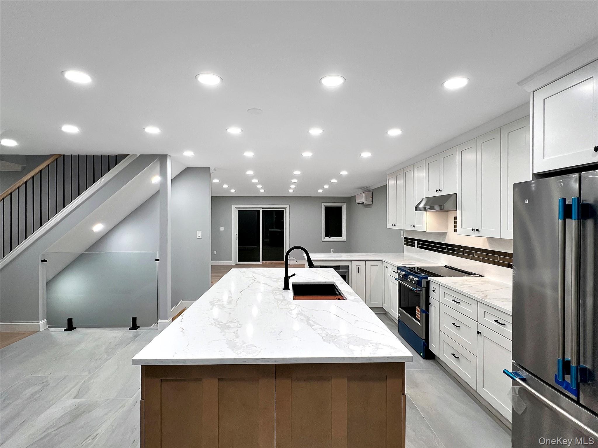 #10 photo, 1020 Stewart Avenue, Bethpage , NY 11714