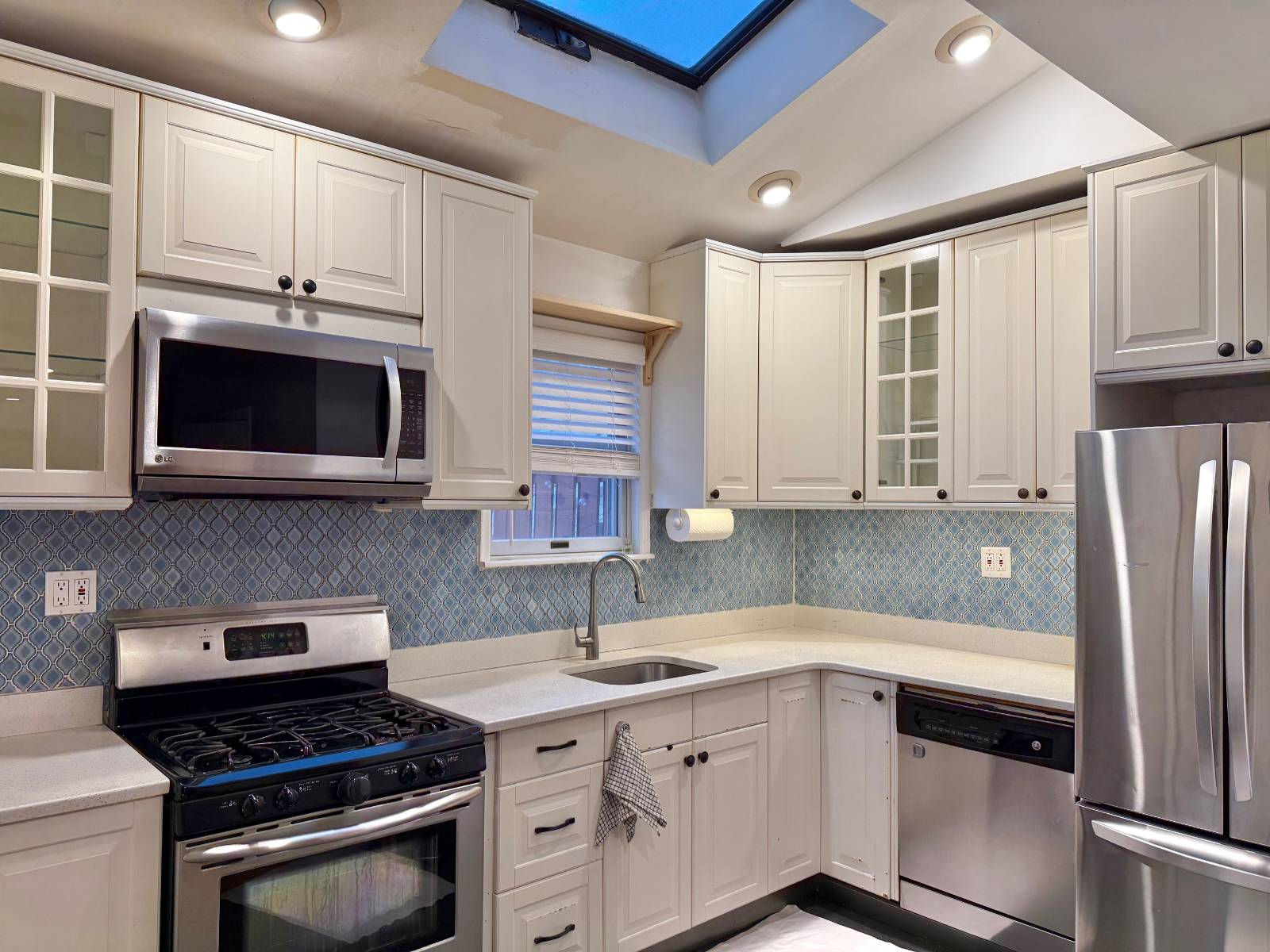 #2 photo, 207-03 34th AVE, BAYSIDE , NY 11361