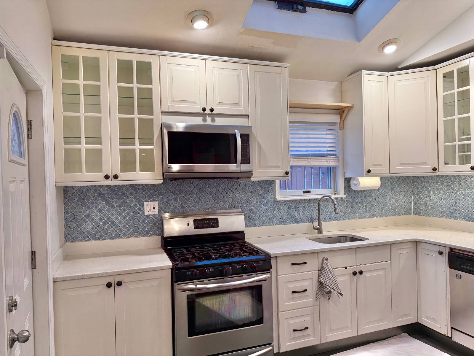 #3 photo, 207-03 34th AVE, BAYSIDE , NY 11361