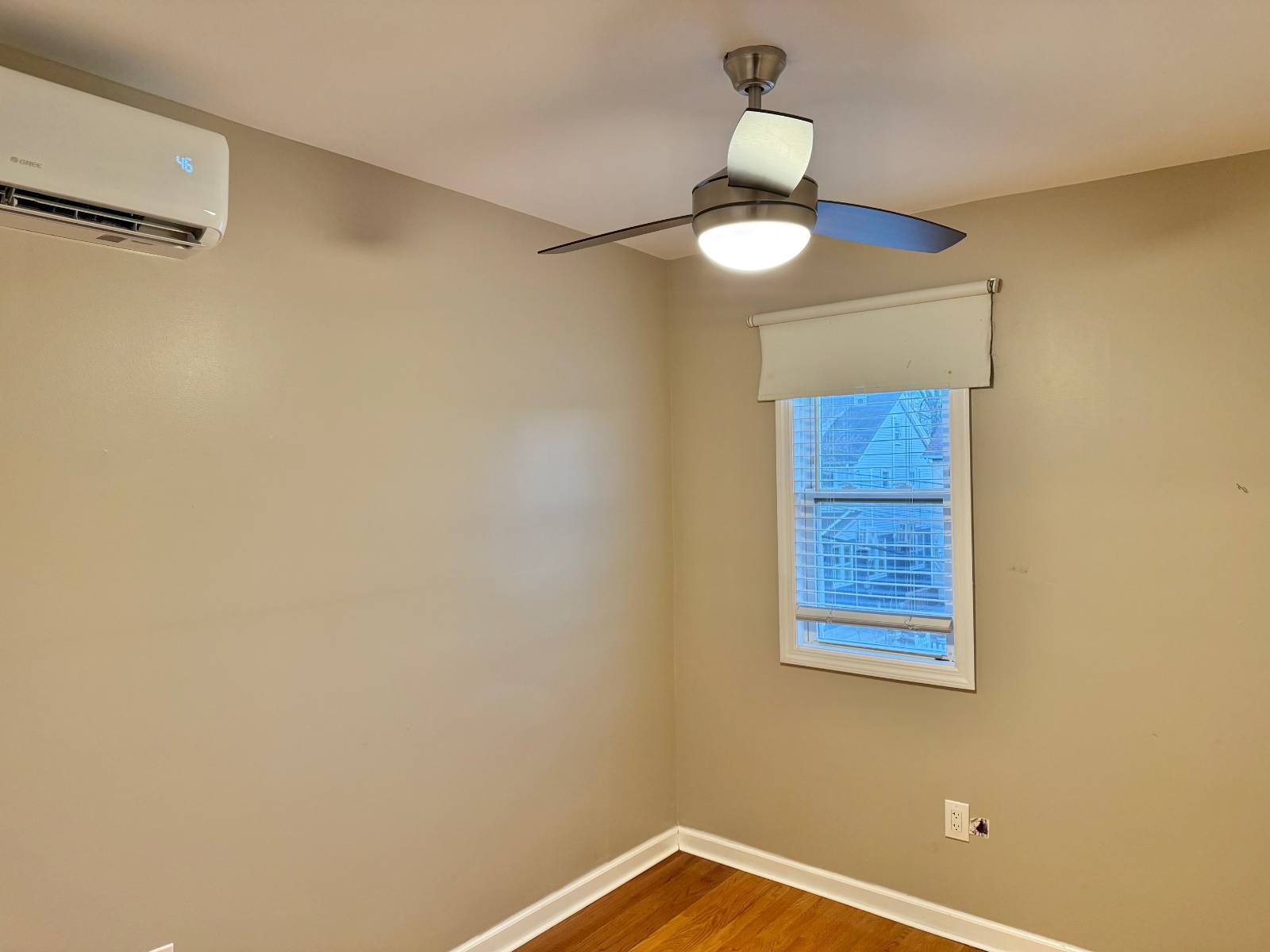 #6 photo, 207-03 34th AVE, BAYSIDE , NY 11361