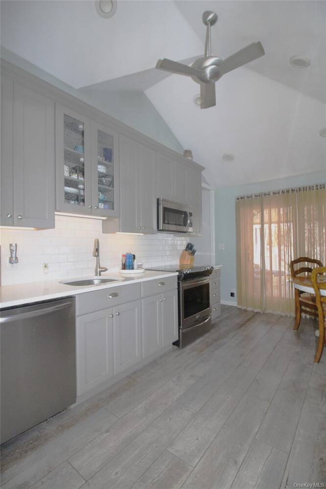 #4 photo, 1346 Pine Drive, Bay Shore , NY 11706