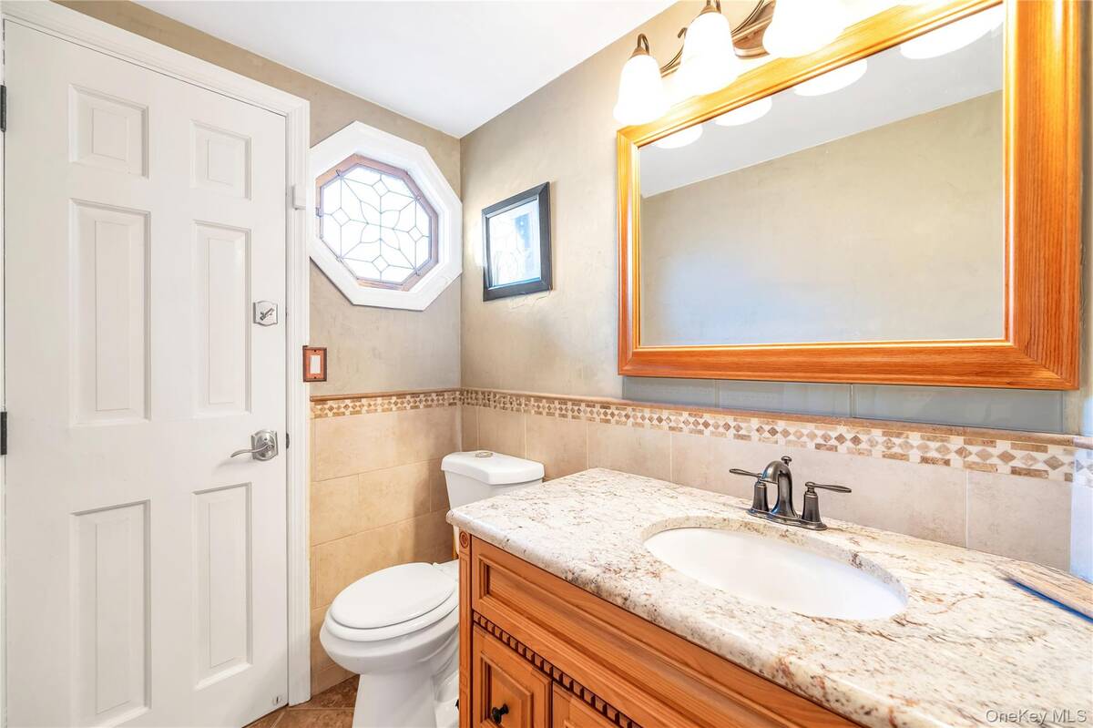 #26 photo, 17 Wall Street, Саффолк ‖ Port Jefferson Station , NY 11776