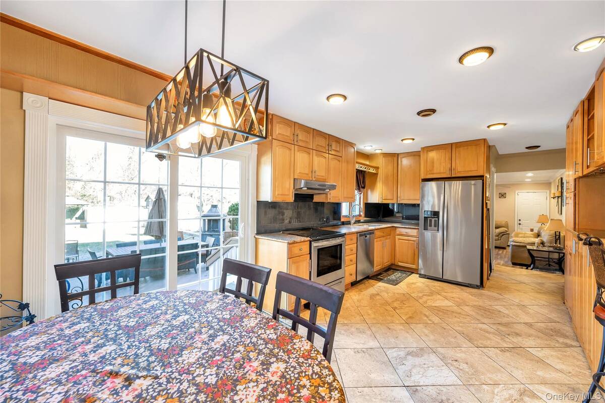 #30 photo, 17 Wall Street, Саффолк ‖ Port Jefferson Station , NY 11776