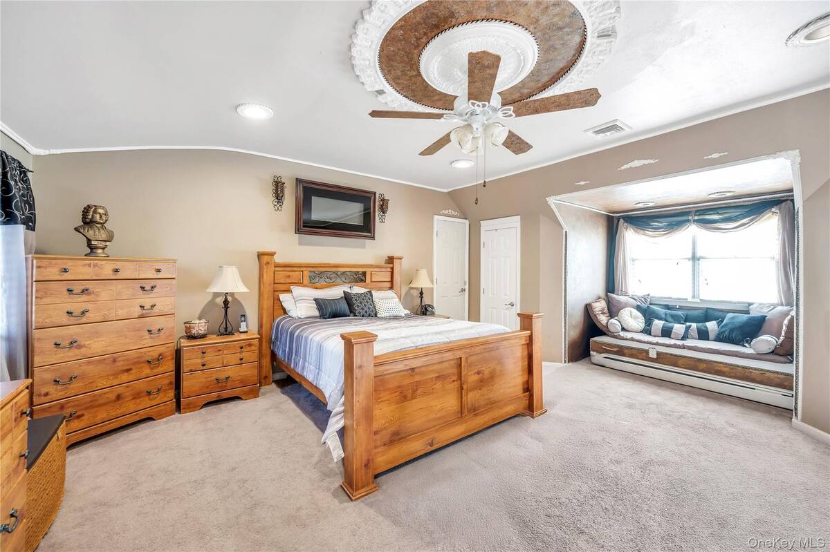 #35 photo, 17 Wall Street, Саффолк ‖ Port Jefferson Station , NY 11776