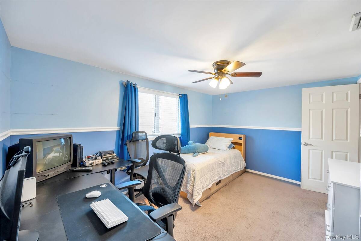 #39 photo, 17 Wall Street, Саффолк ‖ Port Jefferson Station , NY 11776