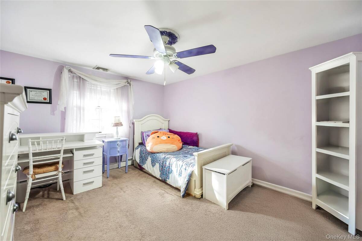 #42 photo, 17 Wall Street, Саффолк ‖ Port Jefferson Station , NY 11776