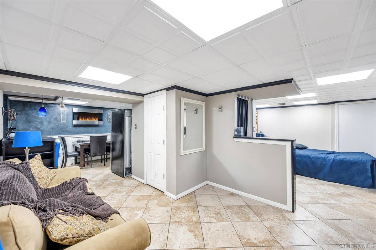 #44 photo, 17 Wall Street, Саффолк ‖ Port Jefferson Station , NY 11776