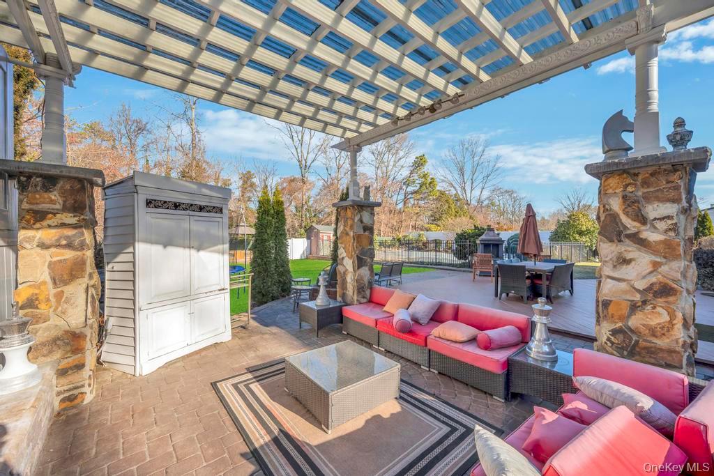 #6 photo, 17 Wall Street, Саффолк ‖ Port Jefferson Station , NY 11776