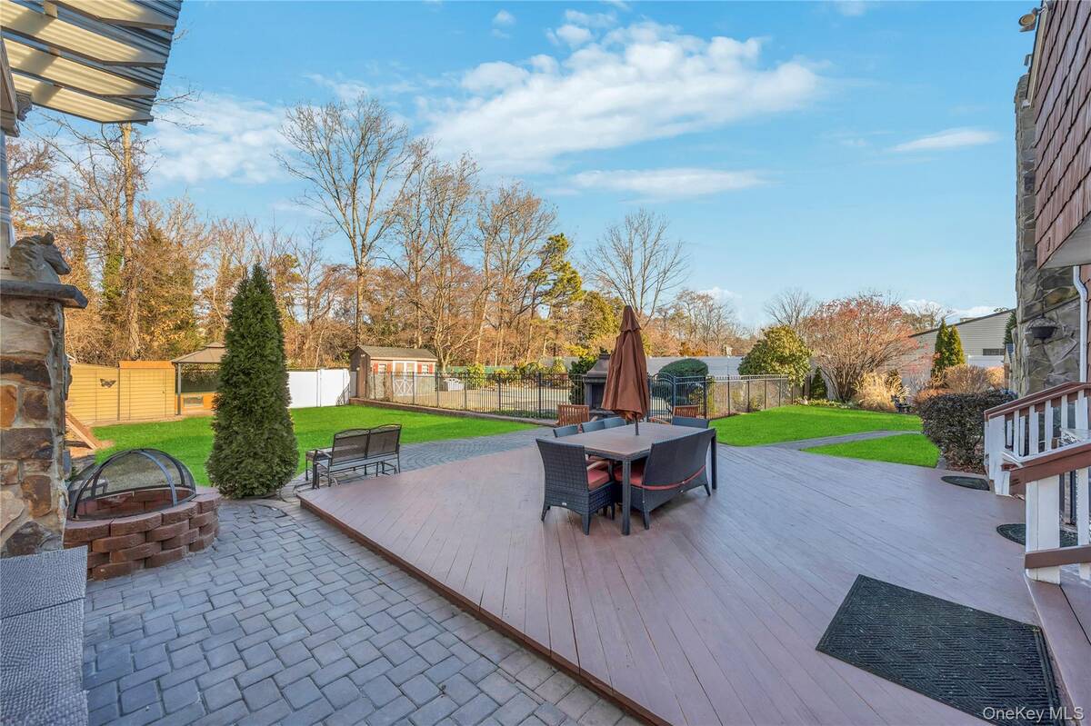 #7 photo, 17 Wall Street, Саффолк ‖ Port Jefferson Station , NY 11776