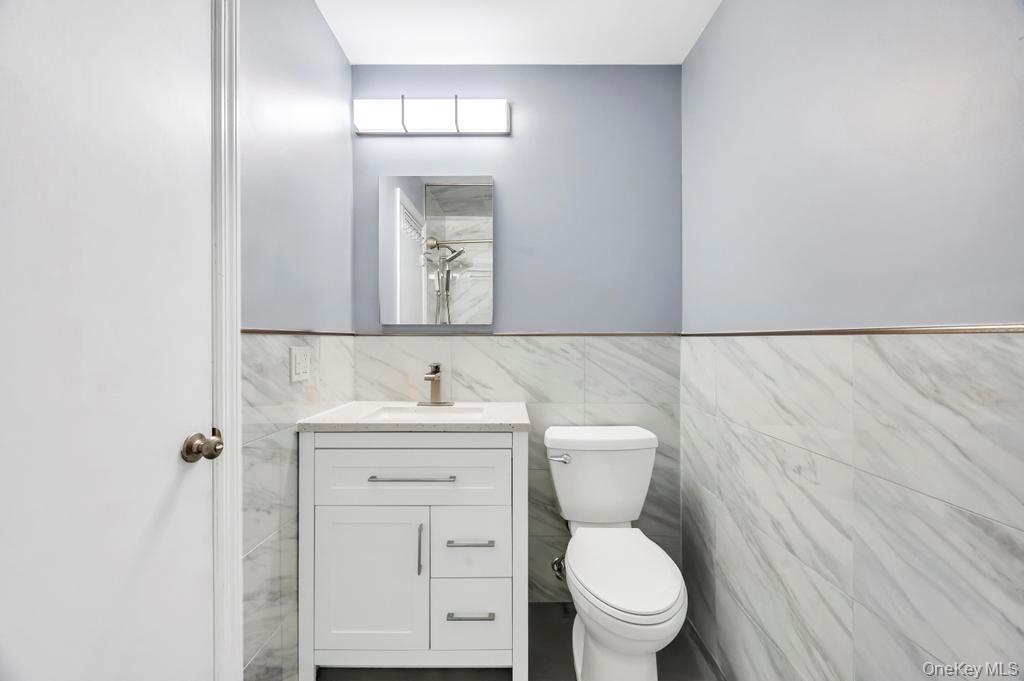 #14 photo, 40 Richmond Boulevard, #3B, Ronkonkoma , NY 11779