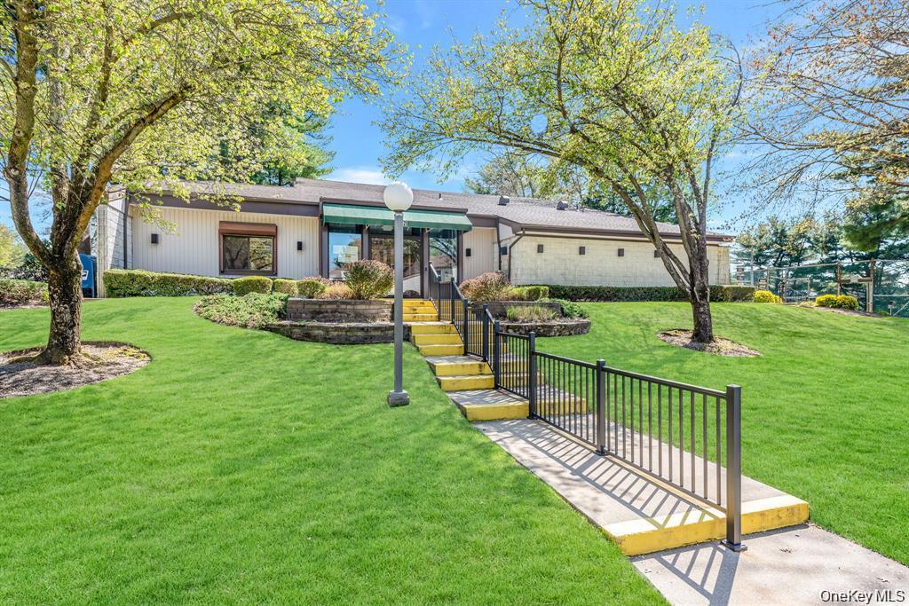 #22 photo, 40 Richmond Boulevard, #3B, Ronkonkoma , NY 11779