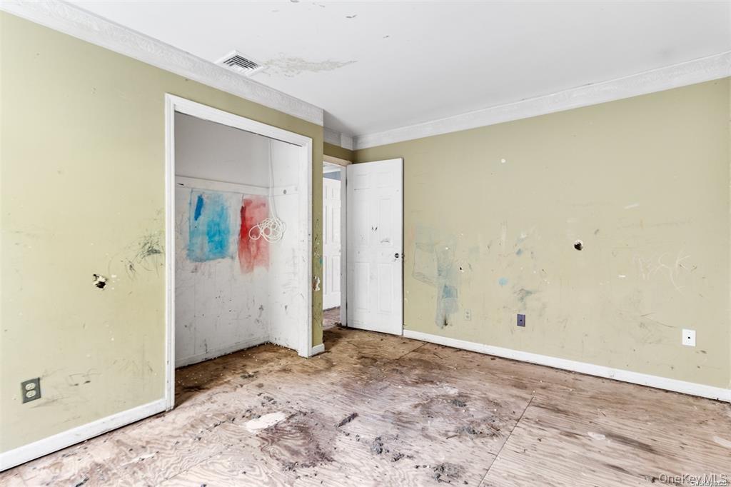 #18 photo, 34 Andys Lane, Eastport , NY 11941