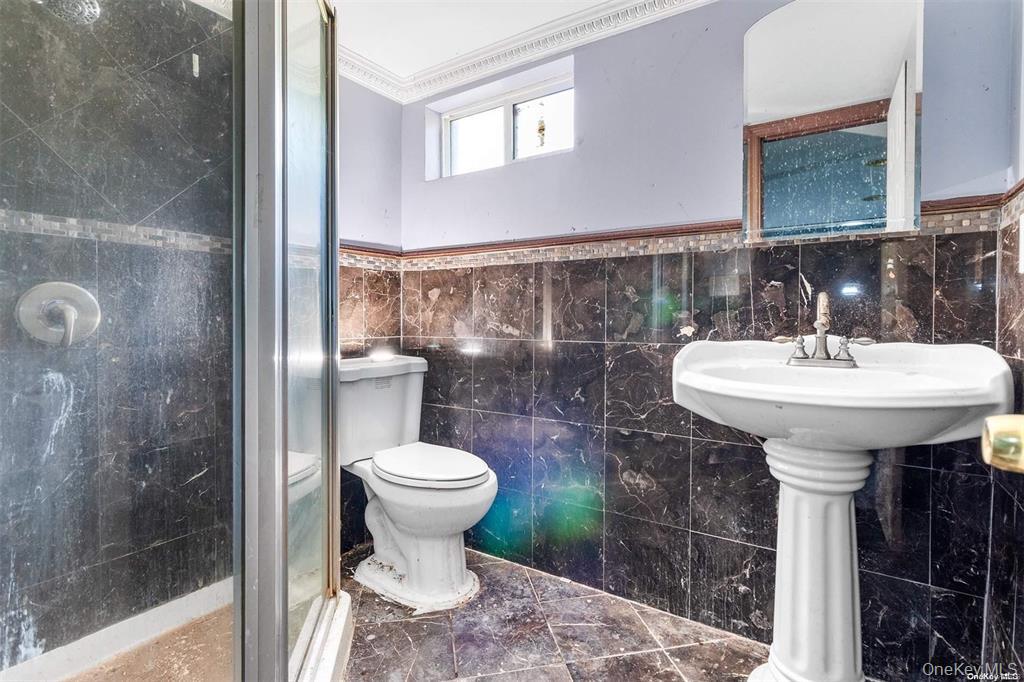 #21 photo, 34 Andys Lane, Eastport , NY 11941