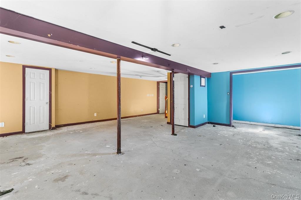 #23 photo, 34 Andys Lane, Eastport , NY 11941