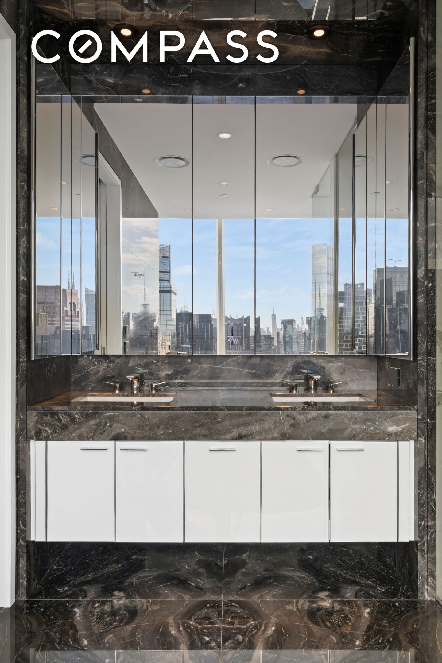 #16 photo, New York City, Midtown , NY 10019