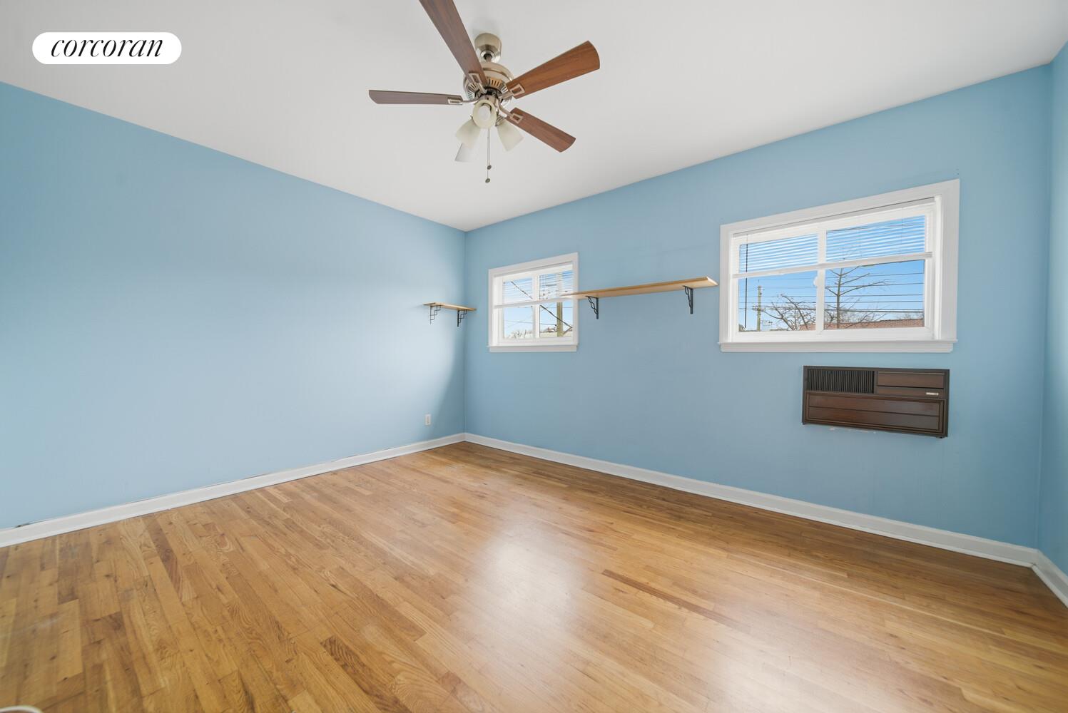 #13 photo, 4246 E TREMONT Avenue, Throgs Neck , NY 10465