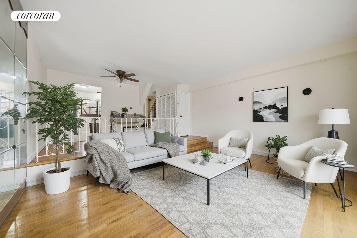 #4 photo, 4246 E TREMONT Avenue, Throgs Neck , NY 10465