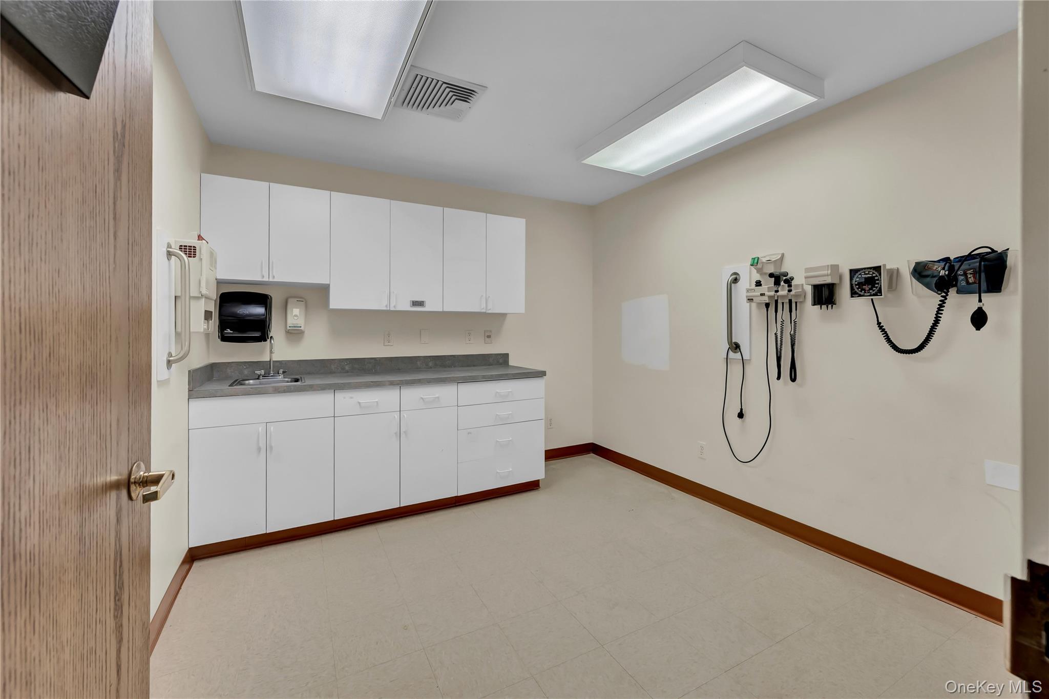 #14 photo, 48 Route 6, Yorktown Heights , NY 10598