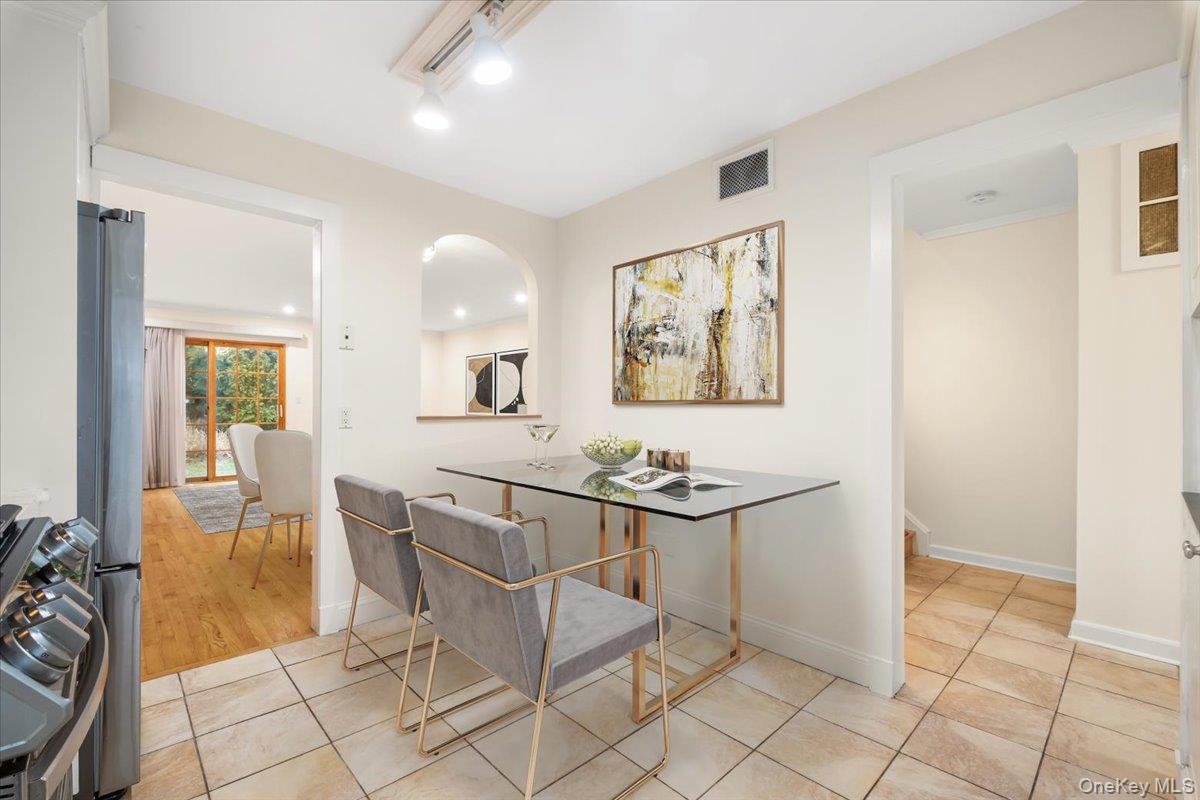 #5 photo, 18 Park Drive, Mount Kisco , NY 10549