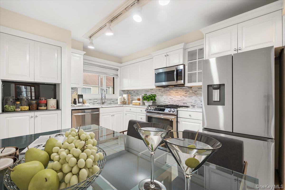 #7 photo, 18 Park Drive, Mount Kisco , NY 10549