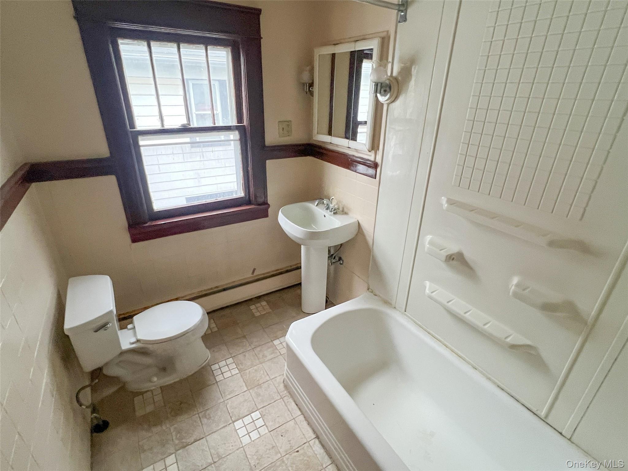 #8 photo, 44 S Grand Avenue, Poughkeepsie , NY 12603