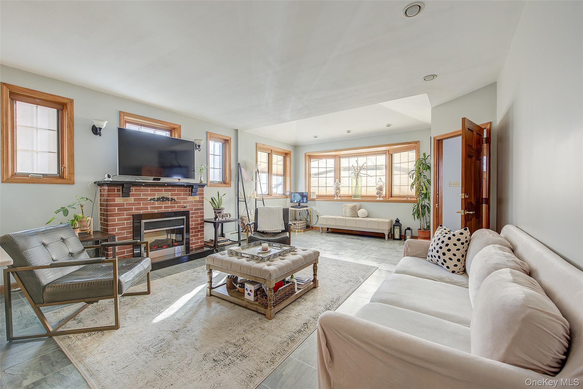 #4 photo, 66-71 74th Street, Middle Village , NY 11379