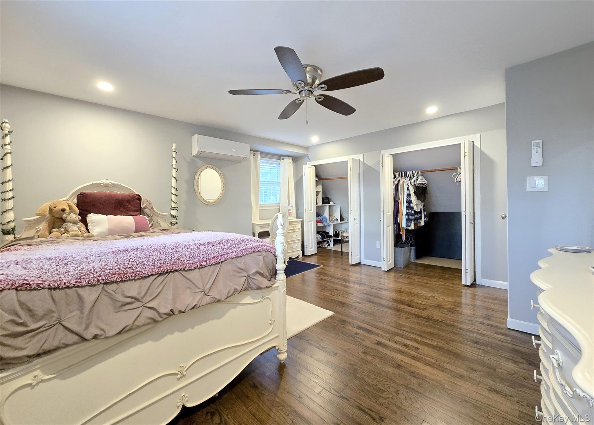 #13 photo, 94 Clarendon Road, سوفولك Ronkonkoma , NY 11779