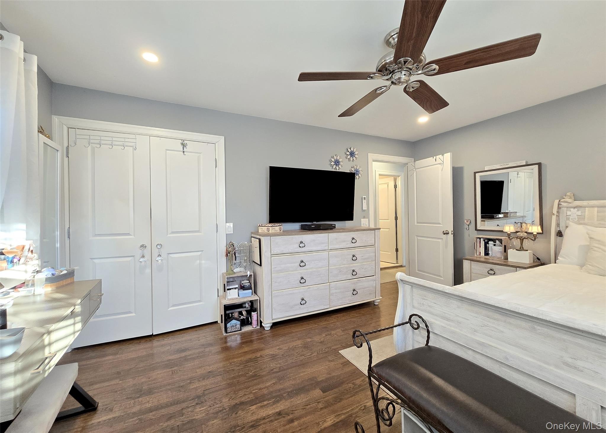 #17 photo, 94 Clarendon Road, سوفولك Ronkonkoma , NY 11779