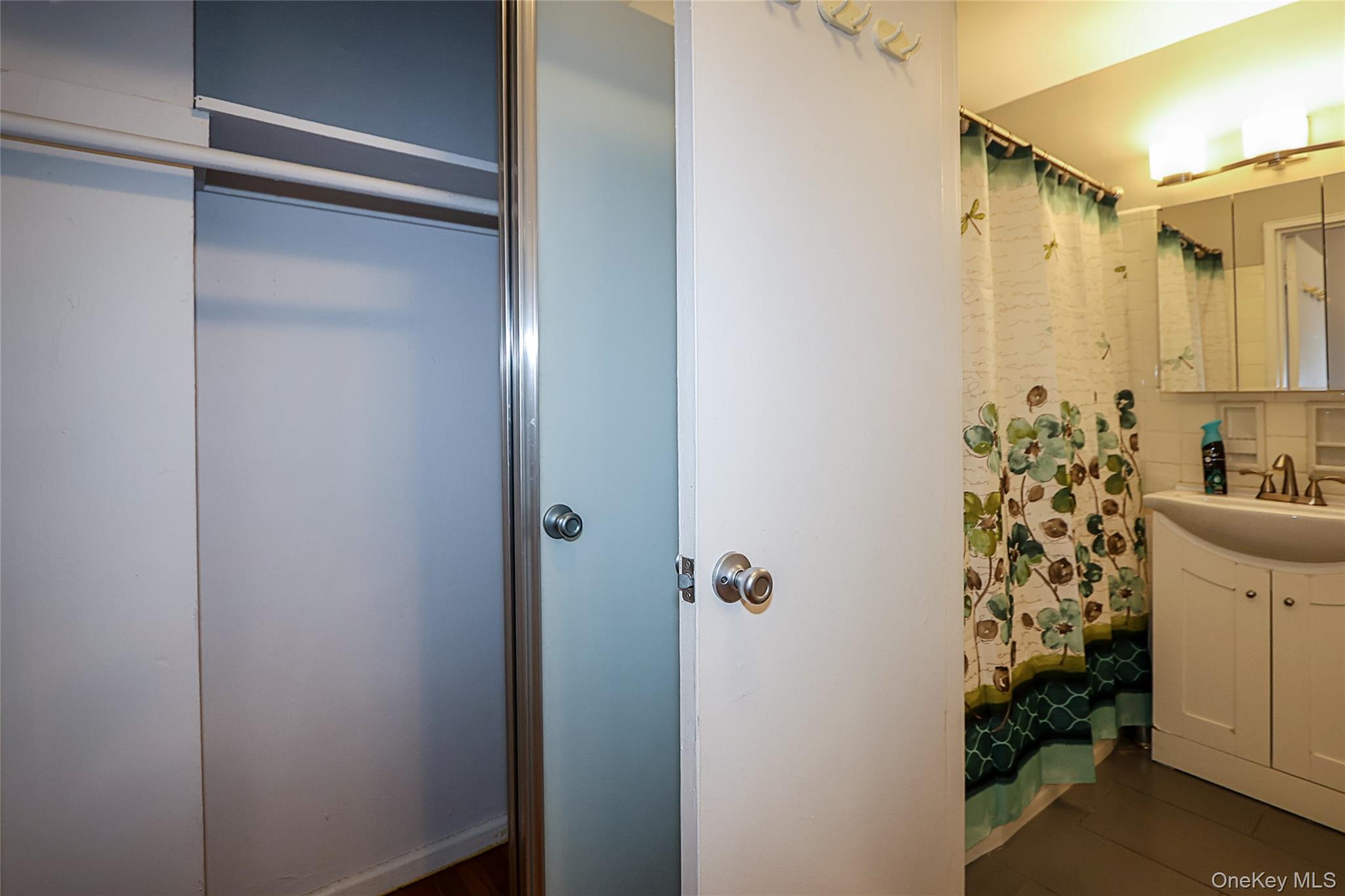 #10 photo, 226-26 Union Turnpike, कुईंस Oakland Gardens , NY 11364