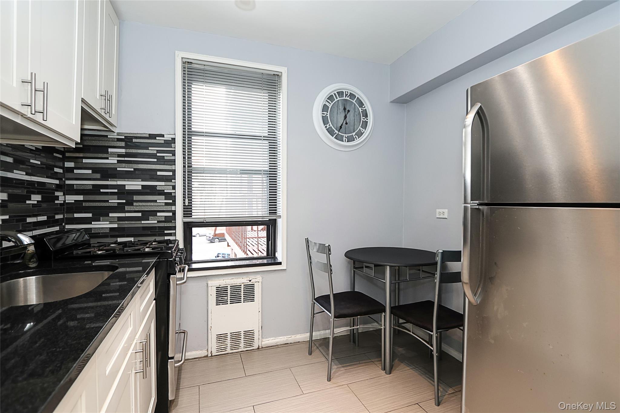 #7 photo, 226-26 Union Turnpike, कुईंस Oakland Gardens , NY 11364