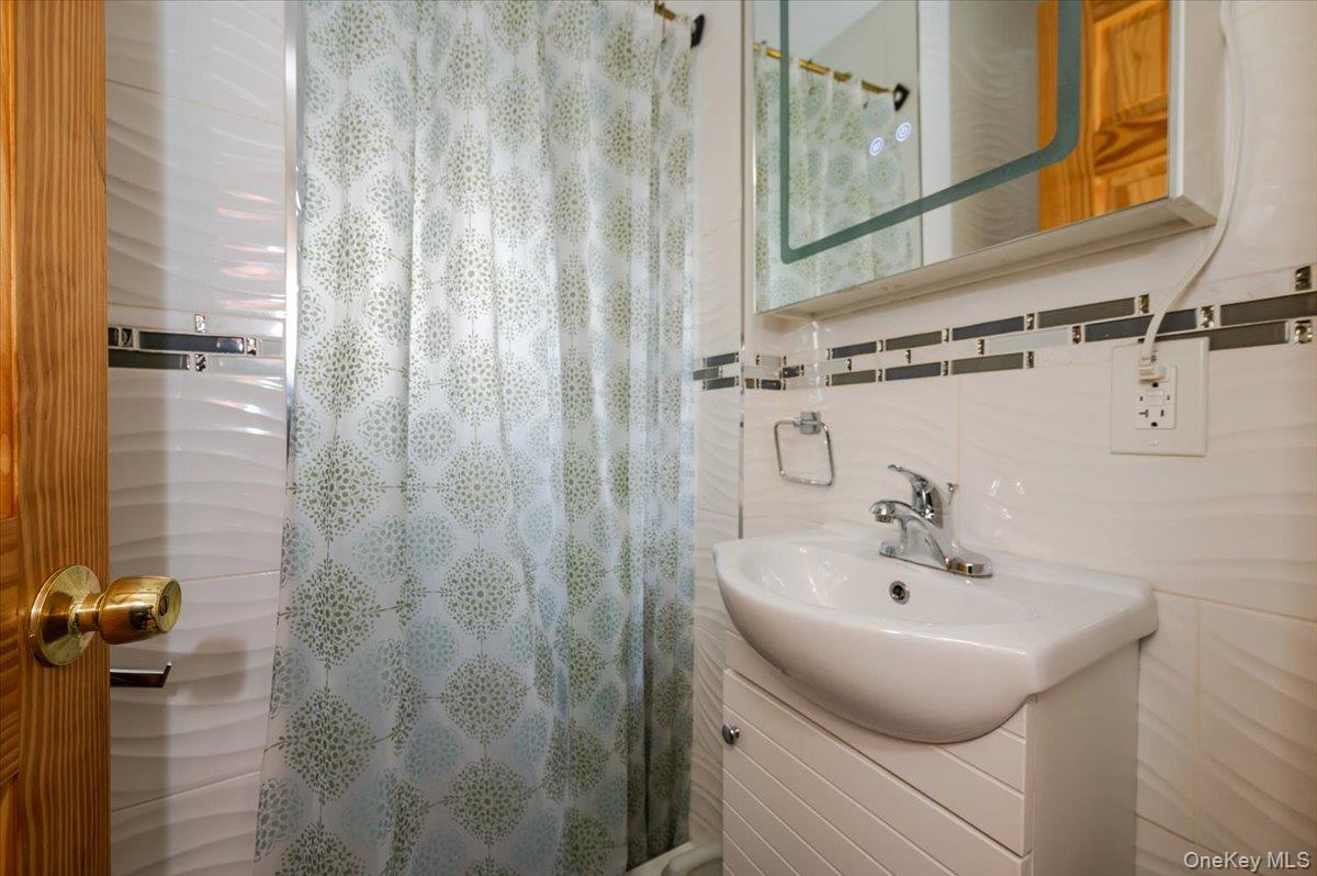 #11 photo, 11622 127th Street, South Ozone Park , NY 11420