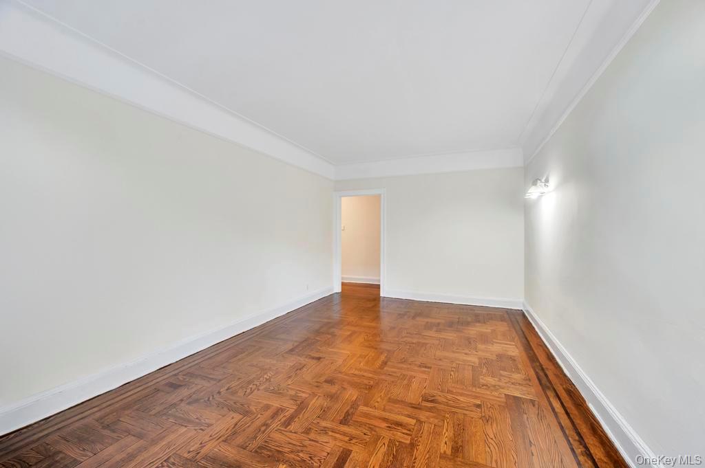 #11 photo, 4333 46th Street, קווינס Sunnyside , NY 11104