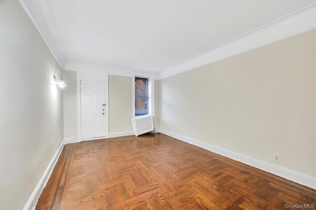 #12 photo, 4333 46th Street, קווינס Sunnyside , NY 11104