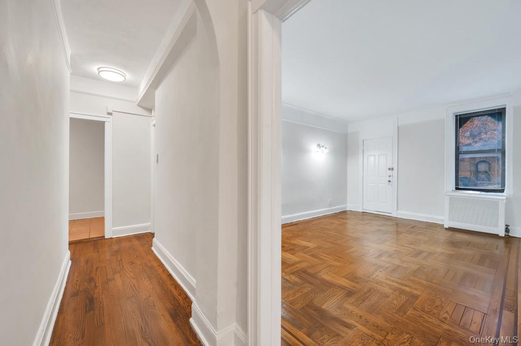 #14 photo, 4333 46th Street, קווינס Sunnyside , NY 11104