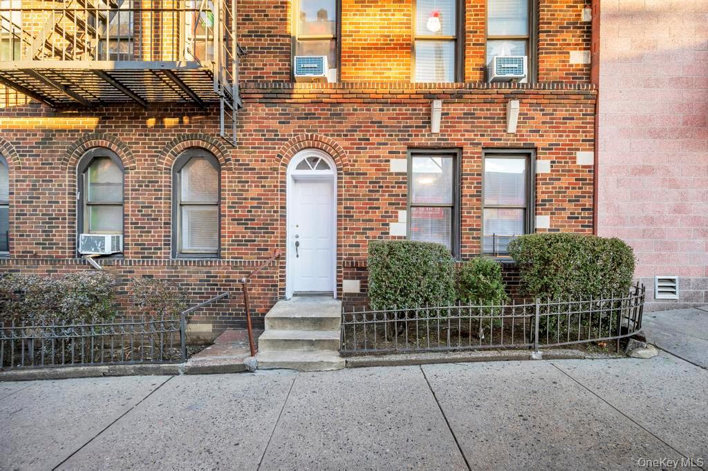 #5 photo, 4333 46th Street, קווינס Sunnyside , NY 11104